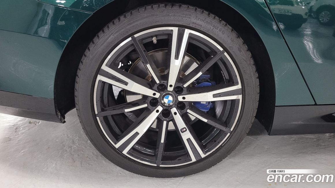 BMW 5-Series 530i xDrive M Sport, 2025