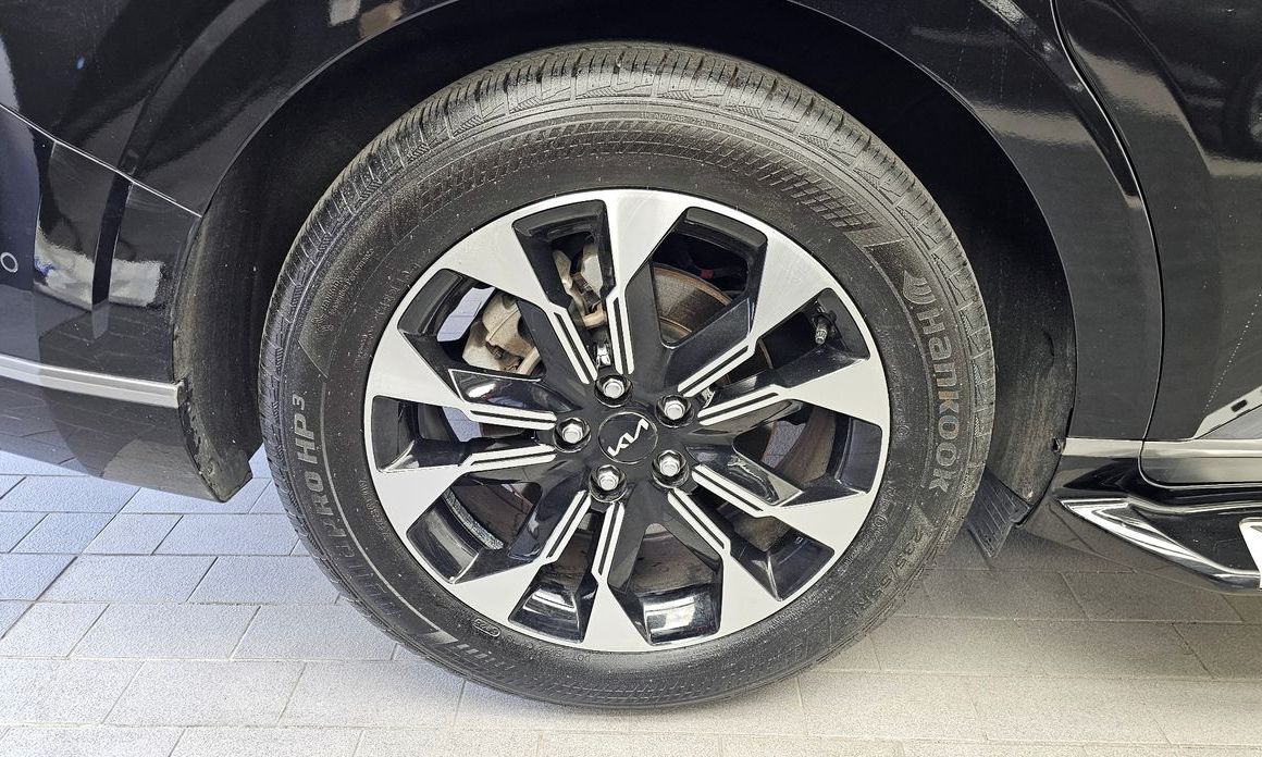 Kia Carnival 7-Seater Hi-Limousine, 2023