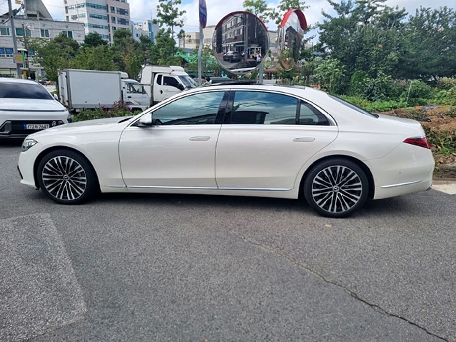 Mercedes-Benz S-Class S450L 4MATIC, 2023