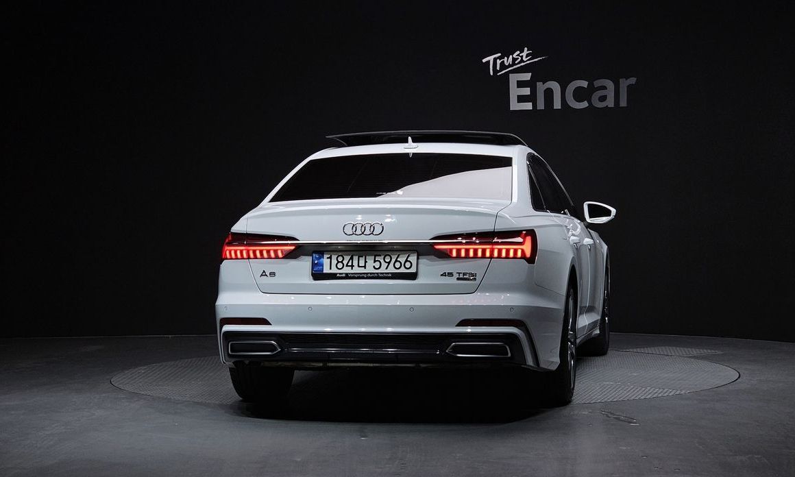 Audi A6 45 TFSI Quattro Premium, 2022
