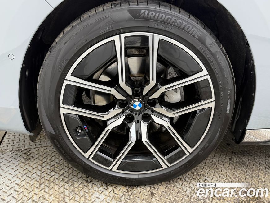 BMW 7-Series 740d xDrive M Sport, 2025