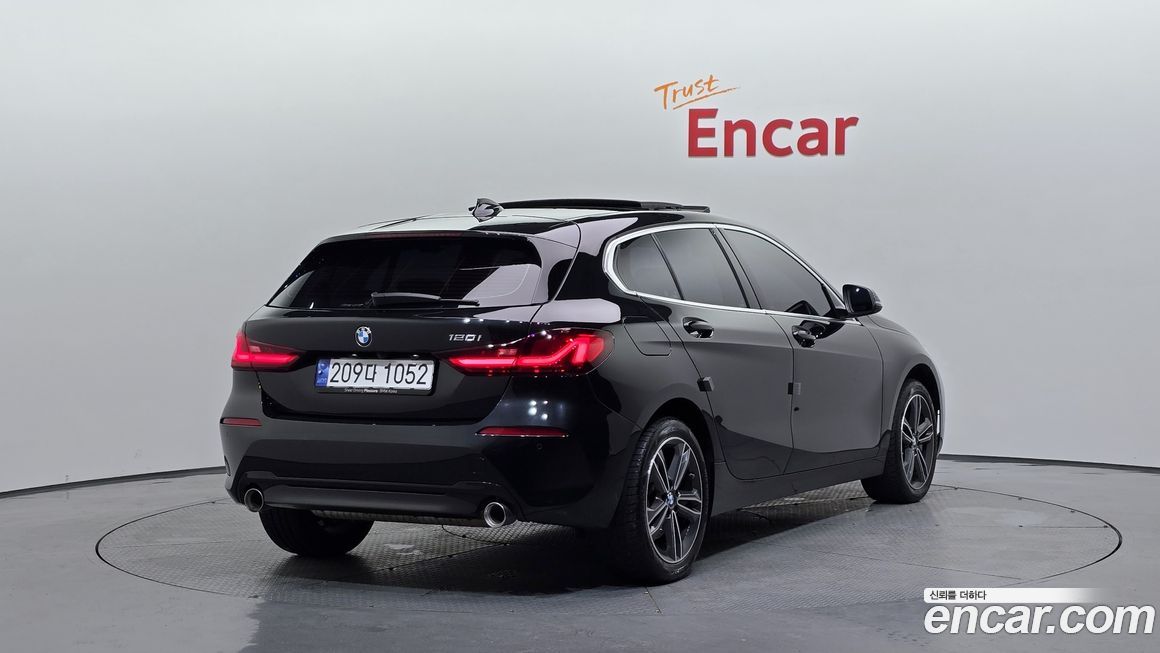 BMW 1-Series 120i Sports, 2024