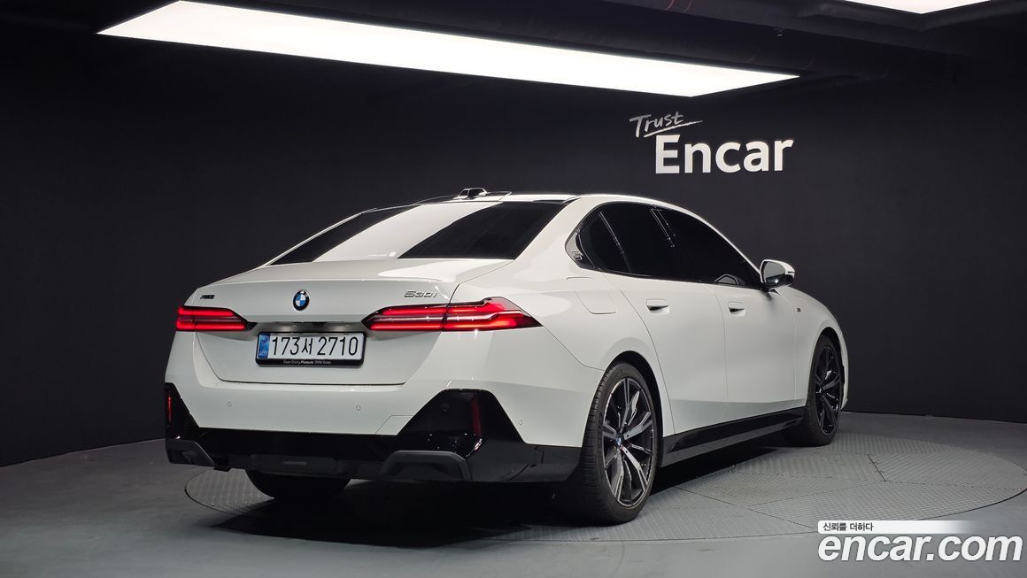 BMW 5-Series 530i xDrive M Sport, 2025