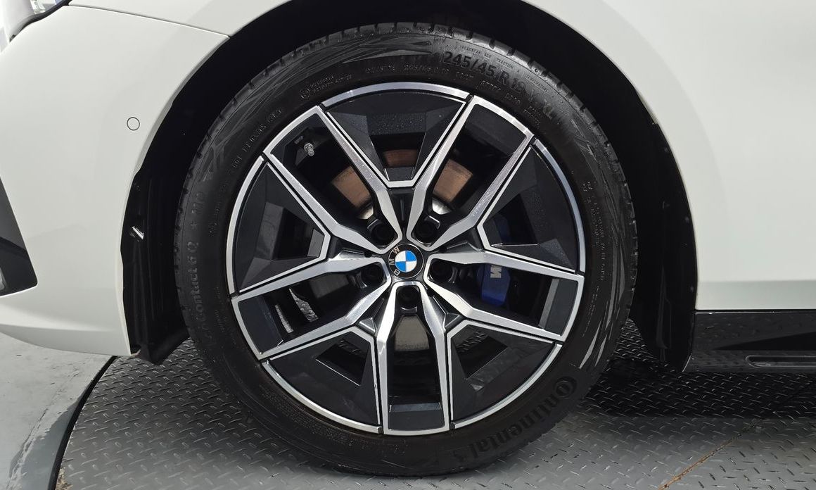 BMW 5-Series 520i M Sport, 2024