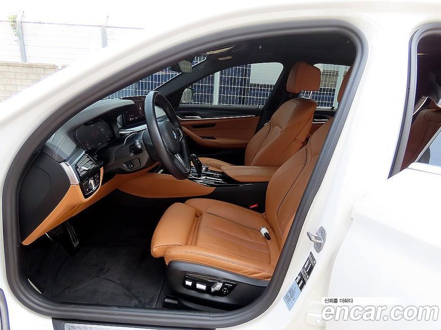 BMW 5-Series 520i M Sport, 2023