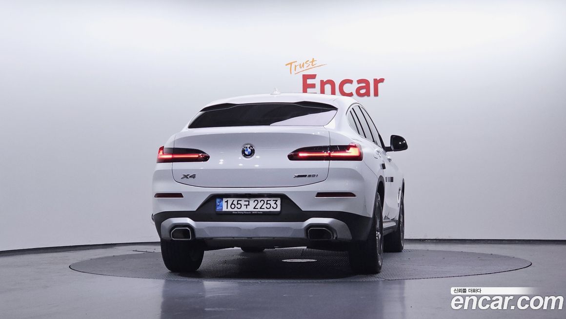 BMW X4 xDrive20i xLine, 2022
