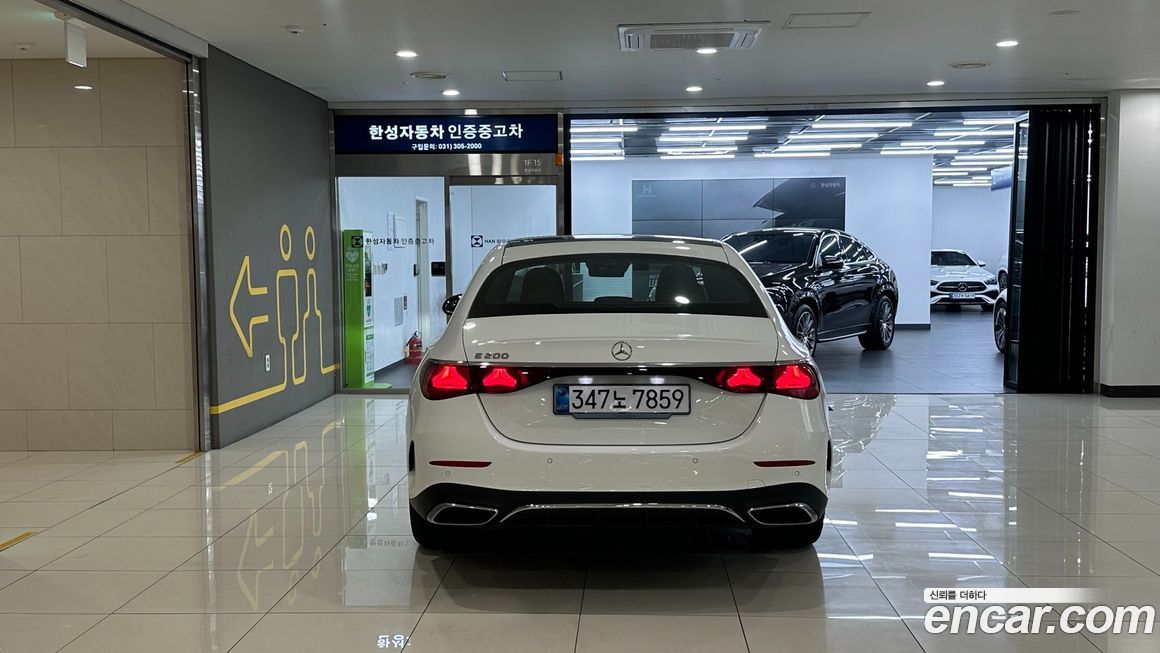 Mercedes-Benz E-Class E200 AMG Line, 2026