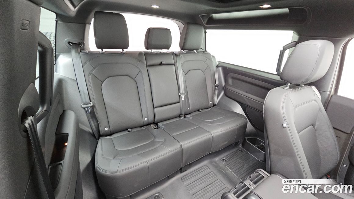 Land Rover Defender 90 D250 X-Dynamic SE, 2025