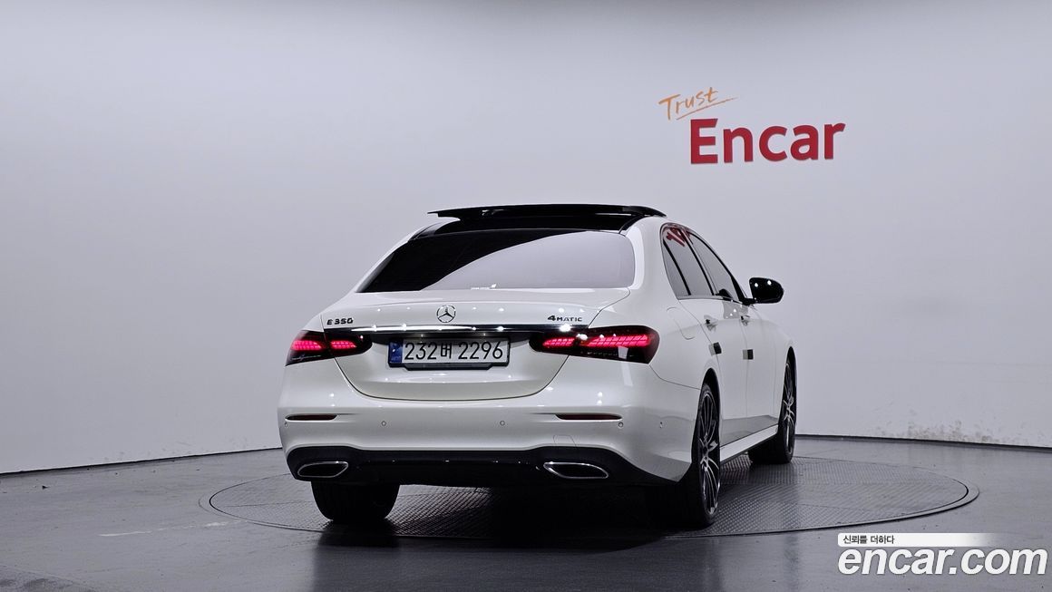 Mercedes-Benz E-Class E350 4MATIC AMG Line, 2023