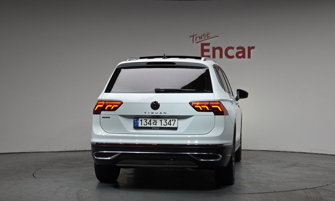 Volkswagen Tiguan 2.0 TSI Prestige, 2023