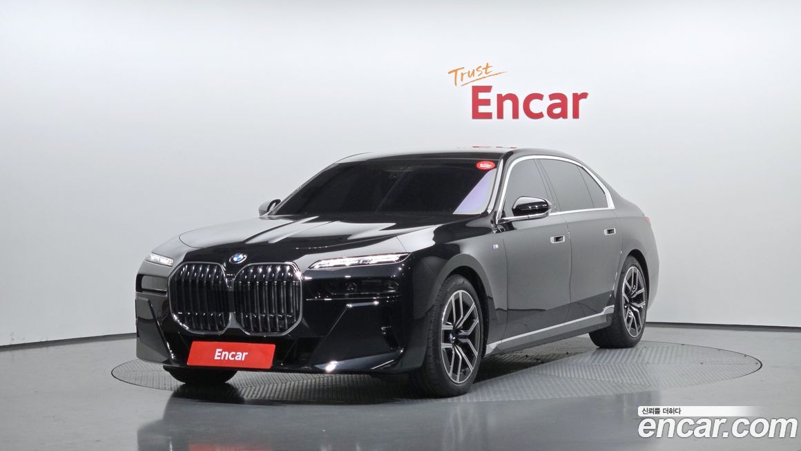 BMW 7-Series 740i xDrive M Sport, 2025