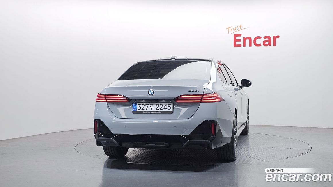 BMW 5-Series 520i M Sport, 2025