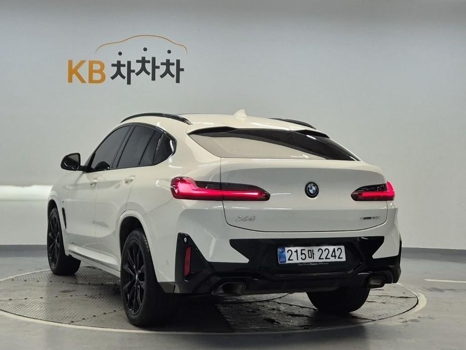 BMW X4 xDrive20i M Sports Pro, 2025