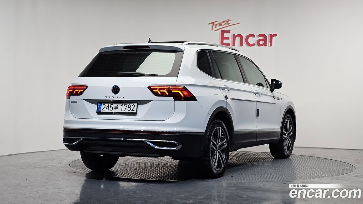 Volkswagen Tiguan 2.0 TSI Prestige, 2022