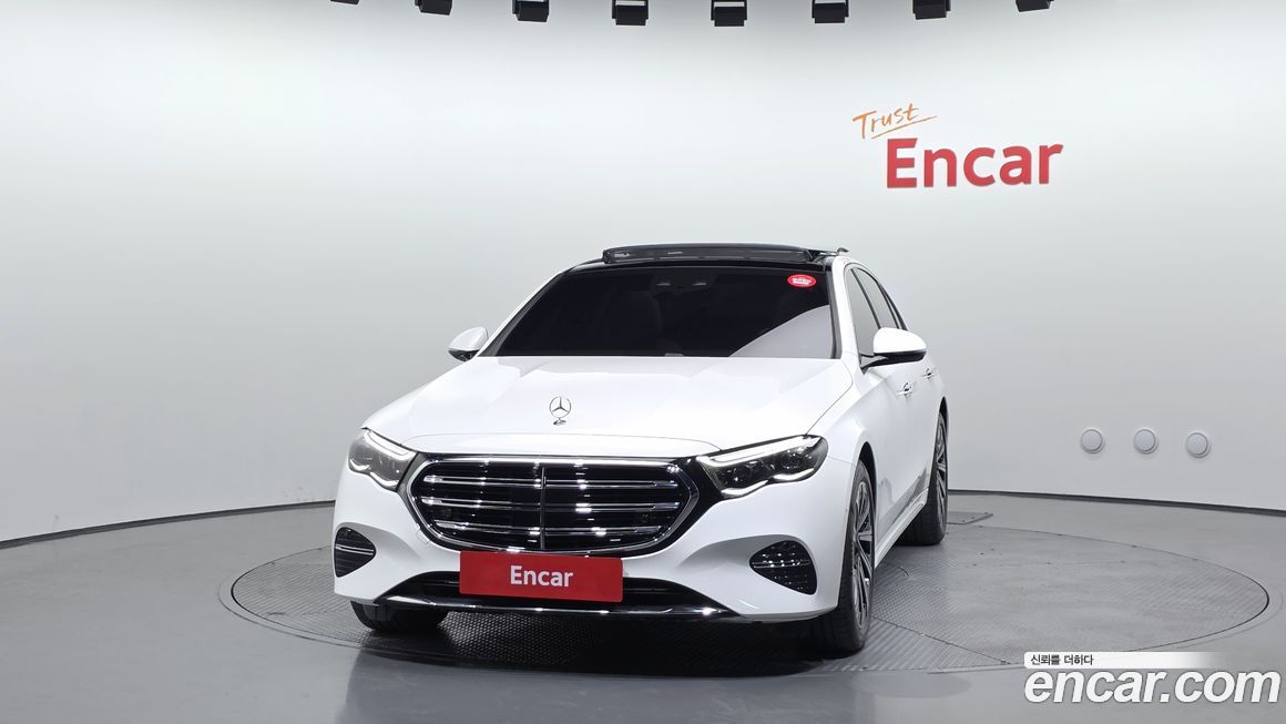 Mercedes-Benz E-Class E300 4MATIC Exclusive, 2024