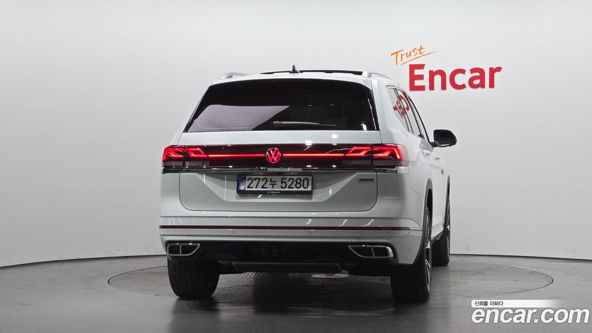 Volkswagen Atlas 2.0 TSI R-LINE 6-Seater, 2025