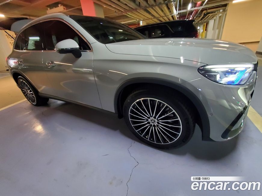 Mercedes-Benz GLC-Class GLC300 4MATIC AMG Line, 2026