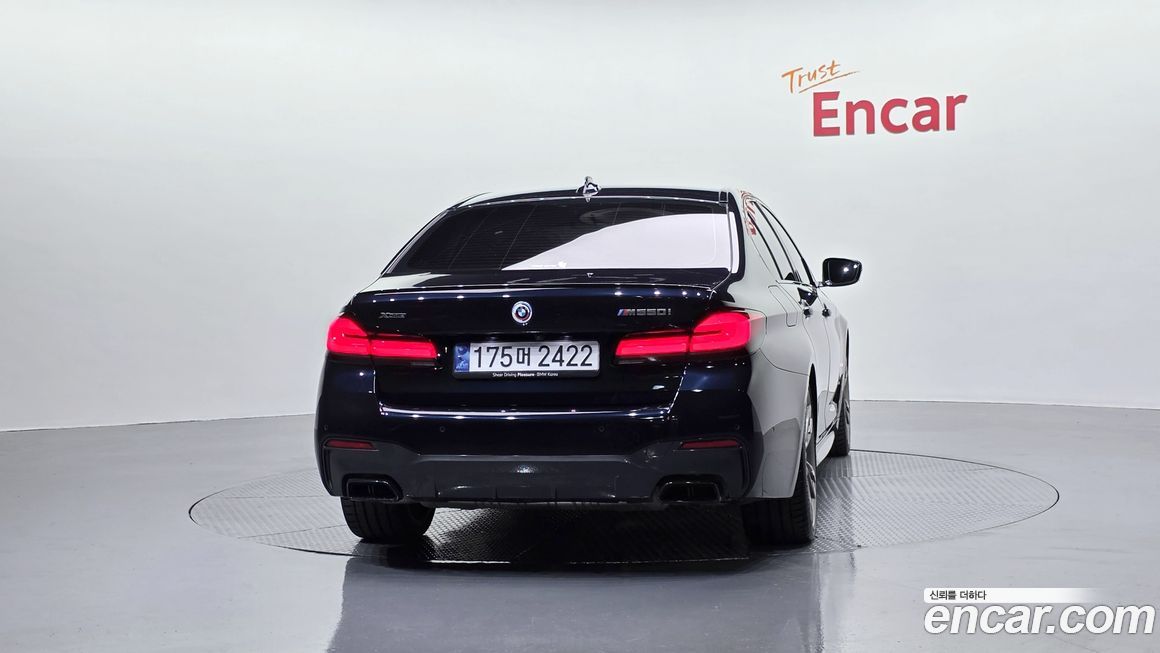 BMW 5-Series M550i xDrive, 2023