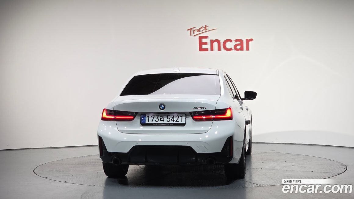 BMW 3-Series 320i M Sport, 2024