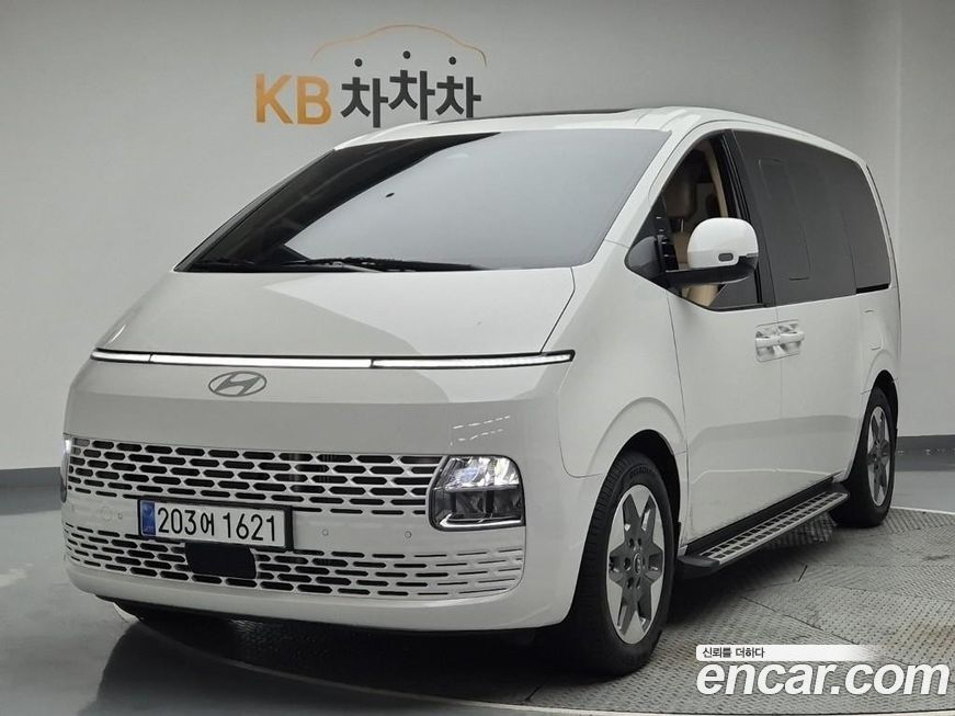 Hyundai Staria Tourer 9-Seater, 2025
