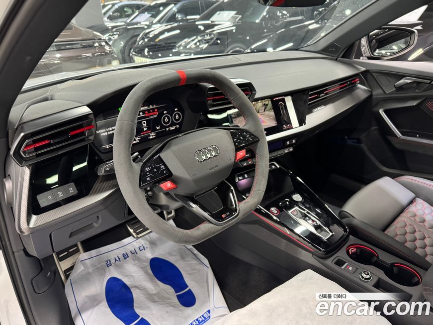 Audi RS3 2.5 TFSI Quattro Carbon Edition, 2025