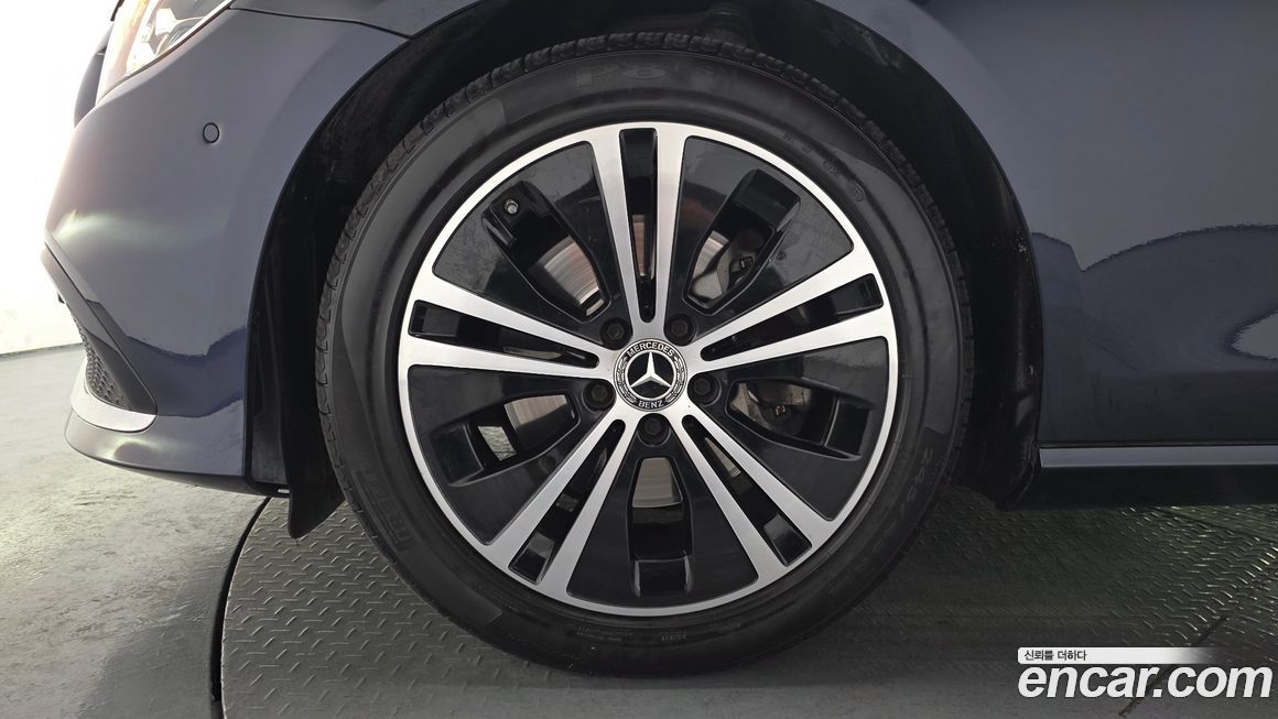 Mercedes-Benz E-Class E250 Avantgarde, 2022