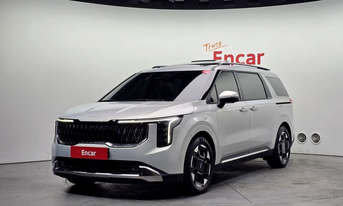 Kia Carnival 7-Seater Signature, 2024