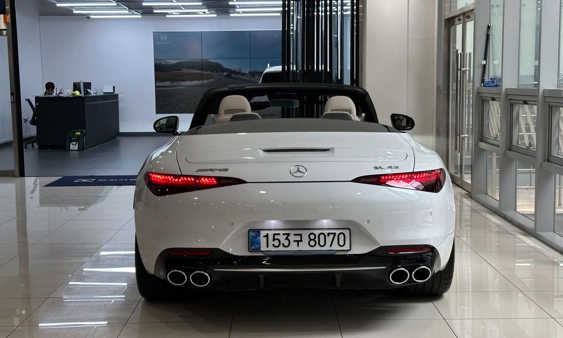 Mercedes-Benz SL-Class AMG SL43, 2025
