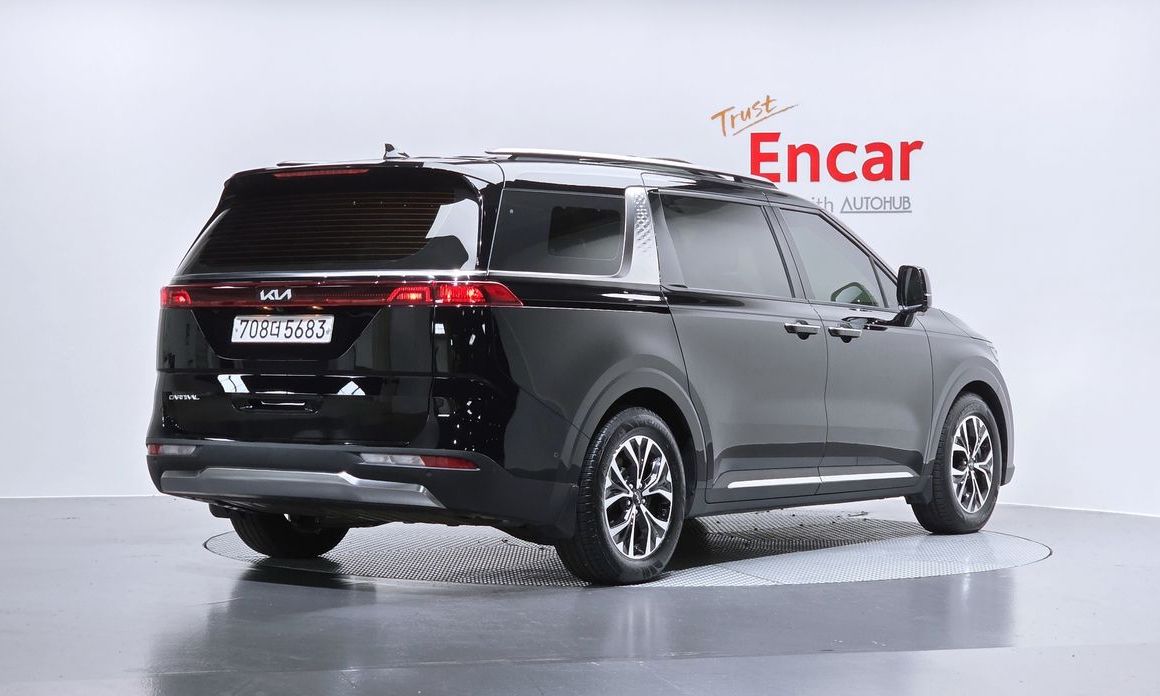 Kia Carnival 11-Seater Signature, 2023