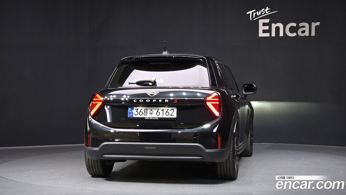 Mini Cooper 5 Door Favoured, 2025