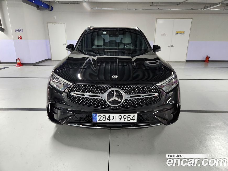Mercedes-Benz GLC-Class GLC300 4MATIC AMG Line, 2025