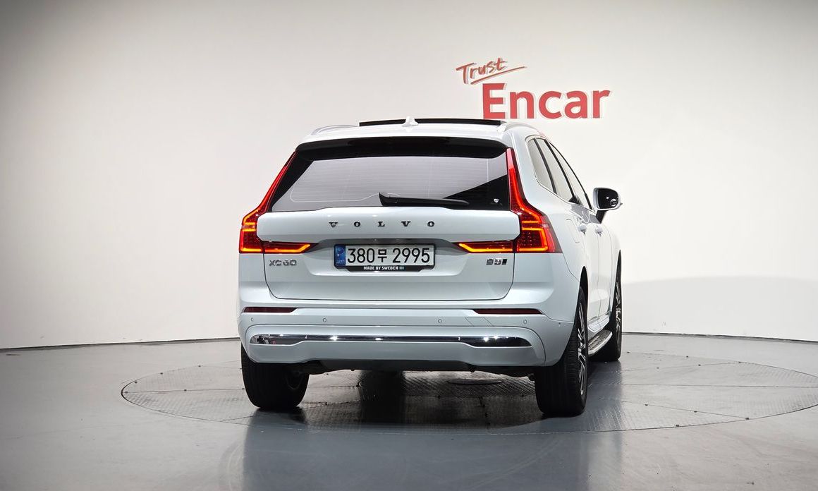 Volvo XC60 B5 Inscription, 2022