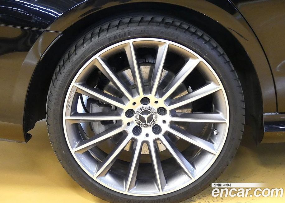 Mercedes-Benz E-Class E350 4MATIC AMG Line, 2022