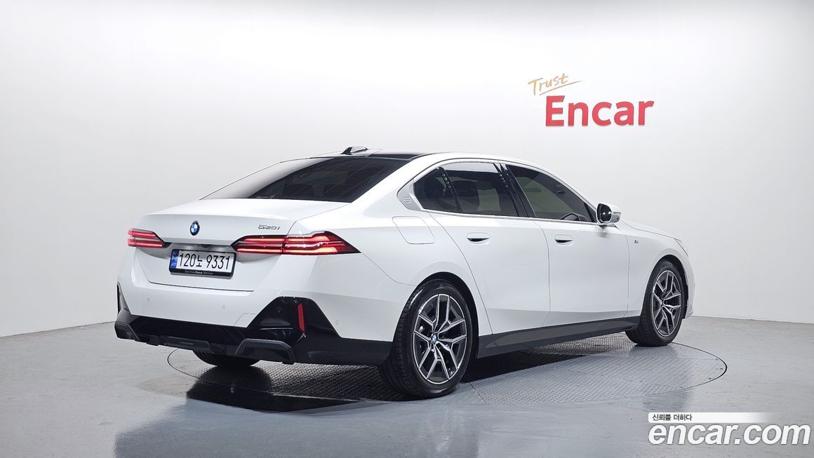 BMW 5-Series 520i M Sport, 2024