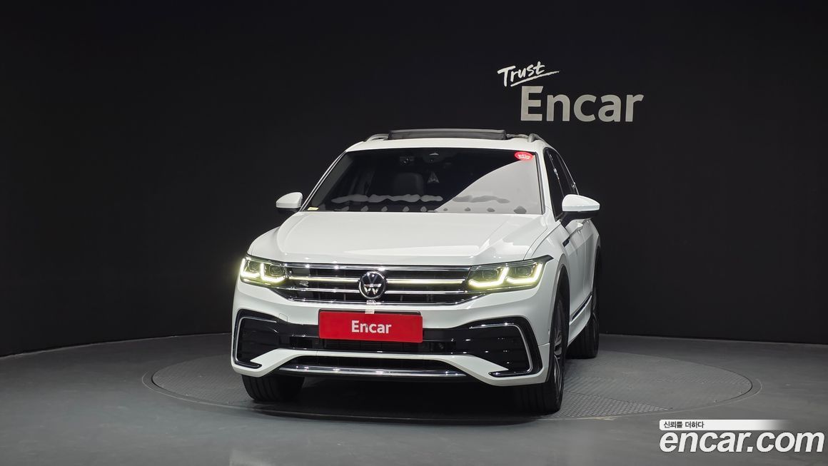 Volkswagen Tiguan 2.0 TSI R-Line, 2023