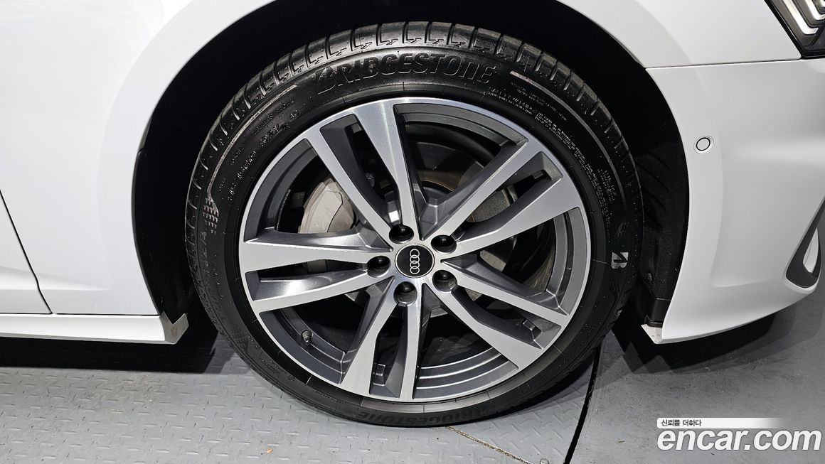 Audi A6 45 TFSI Quattro Premium, 2023