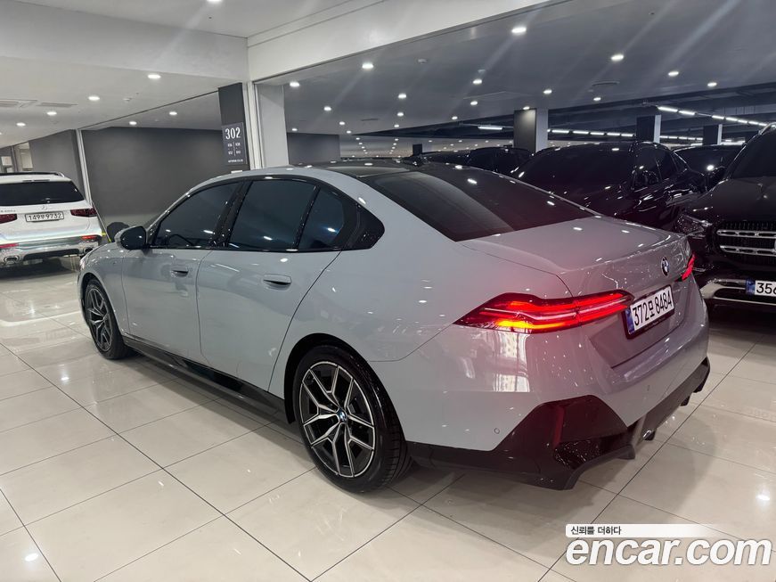 BMW 5-Series 523d M Sport, 2025