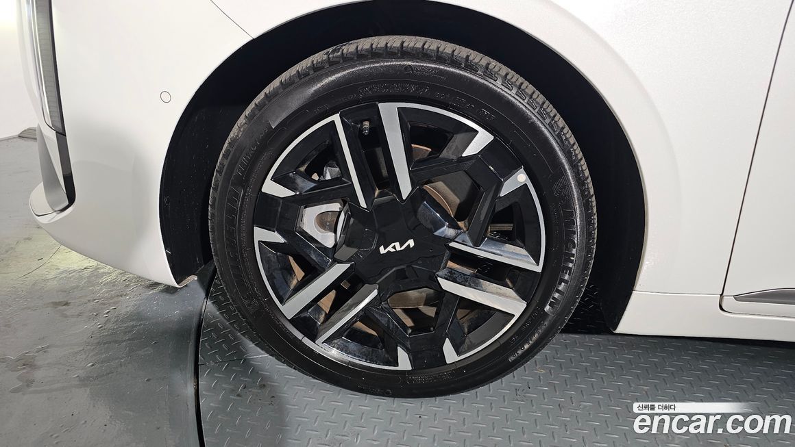 Kia K8 2.5 Gasoline 2WD, 2025