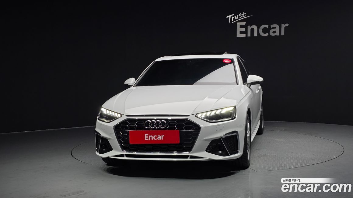 Audi A4 45 TFSI Quattro Premium, 2023