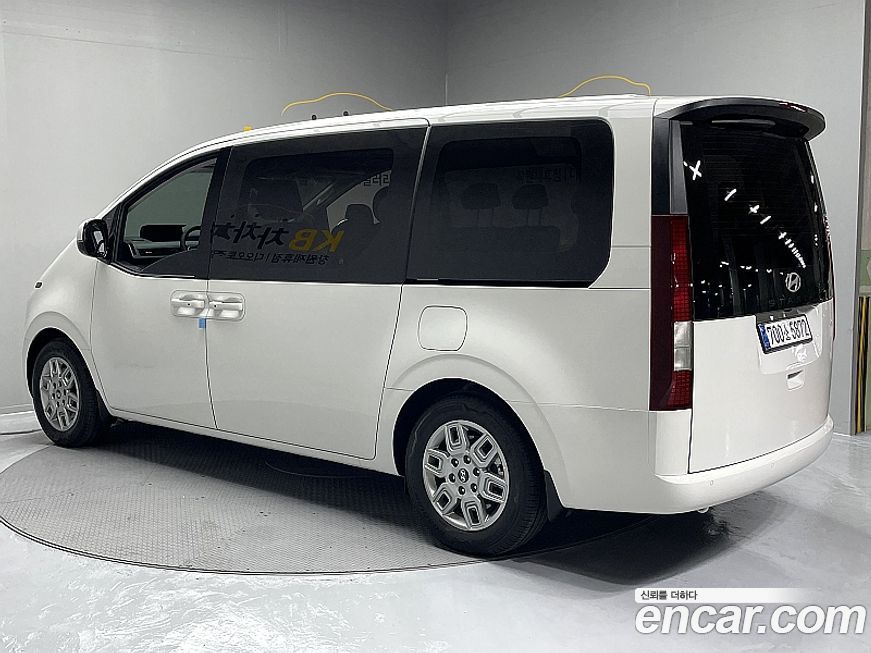 Hyundai Staria Wheel Chair Lift/Slope, 2025