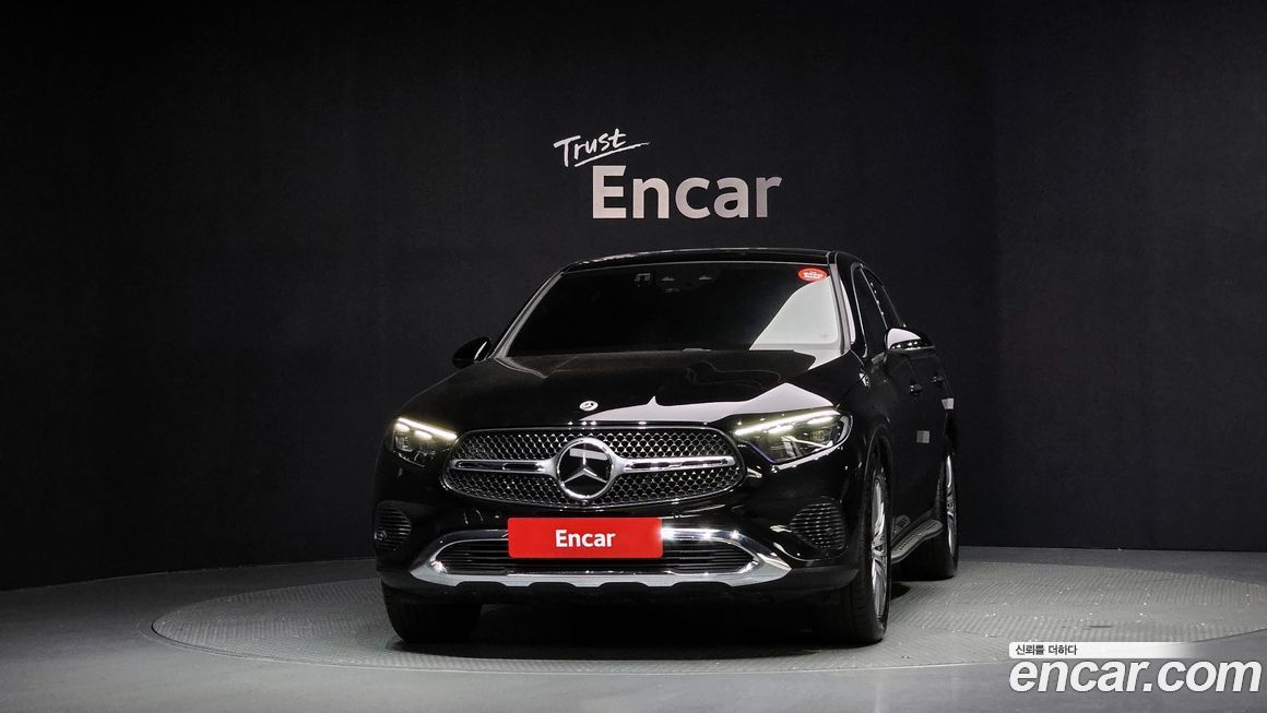 Mercedes-Benz GLC-Class GLC300 4MATIC Avnatgarde Coupe, 2025