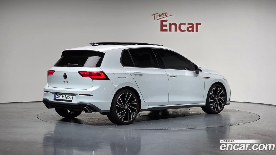 Volkswagen Golf 2.0 GTI, 2024