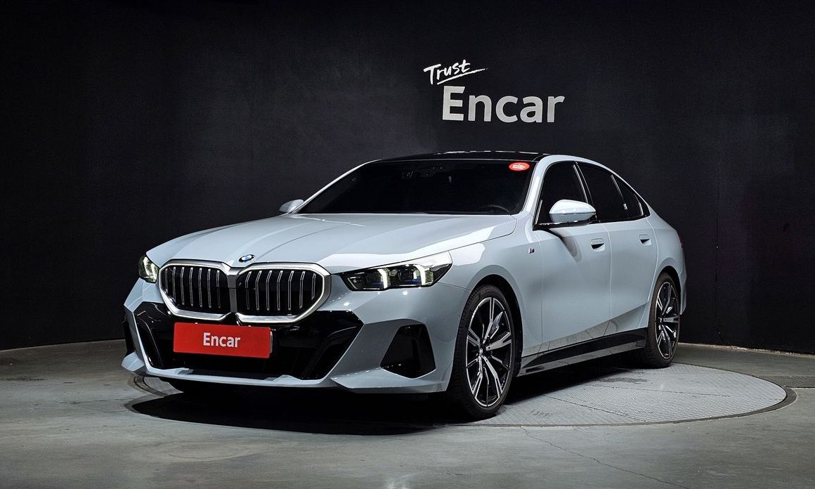 BMW 5-Series 530i xDrive M Sport, 2024