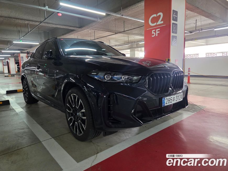 BMW X6 xDrive40i M Sport, 2025