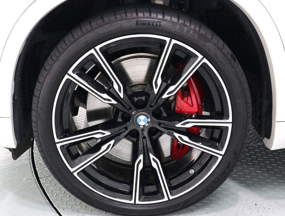 BMW X5 M60i, 2024