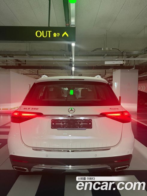 Mercedes-Benz GLE-Class GLE300d 4MATIC, 2026