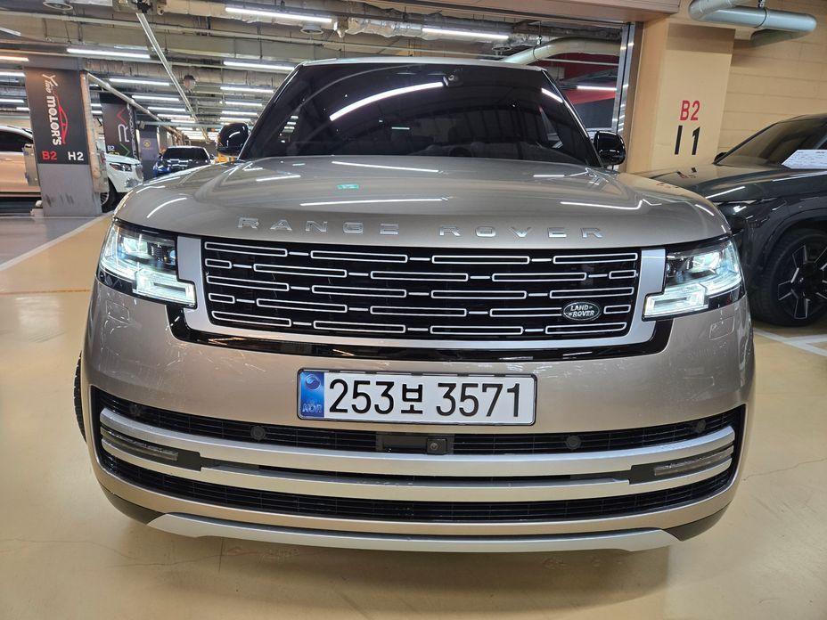 Land Rover Range Rover P530 Autobiography, 2024