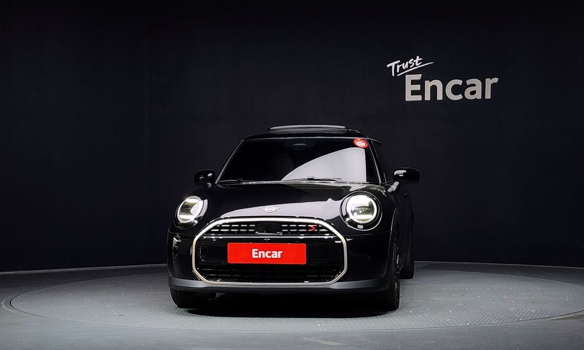 Mini Cooper Favoured, 2025