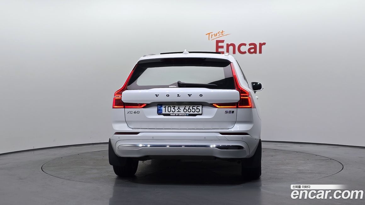 Volvo XC60 B5 Inscription, 2022