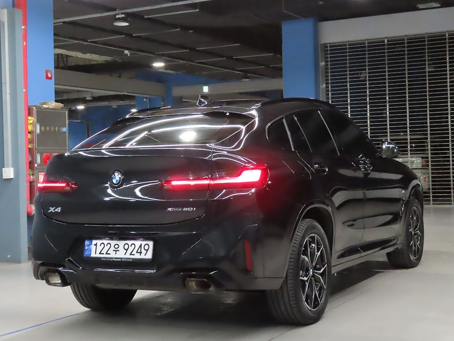 BMW X4 xDrive20i M Sports Pro, 2024